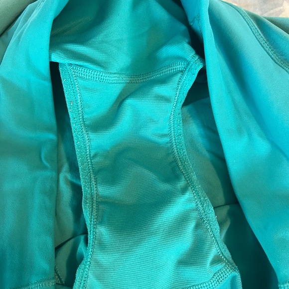 Lululemon Speed Shorts size 8 - Picture 5 of 5